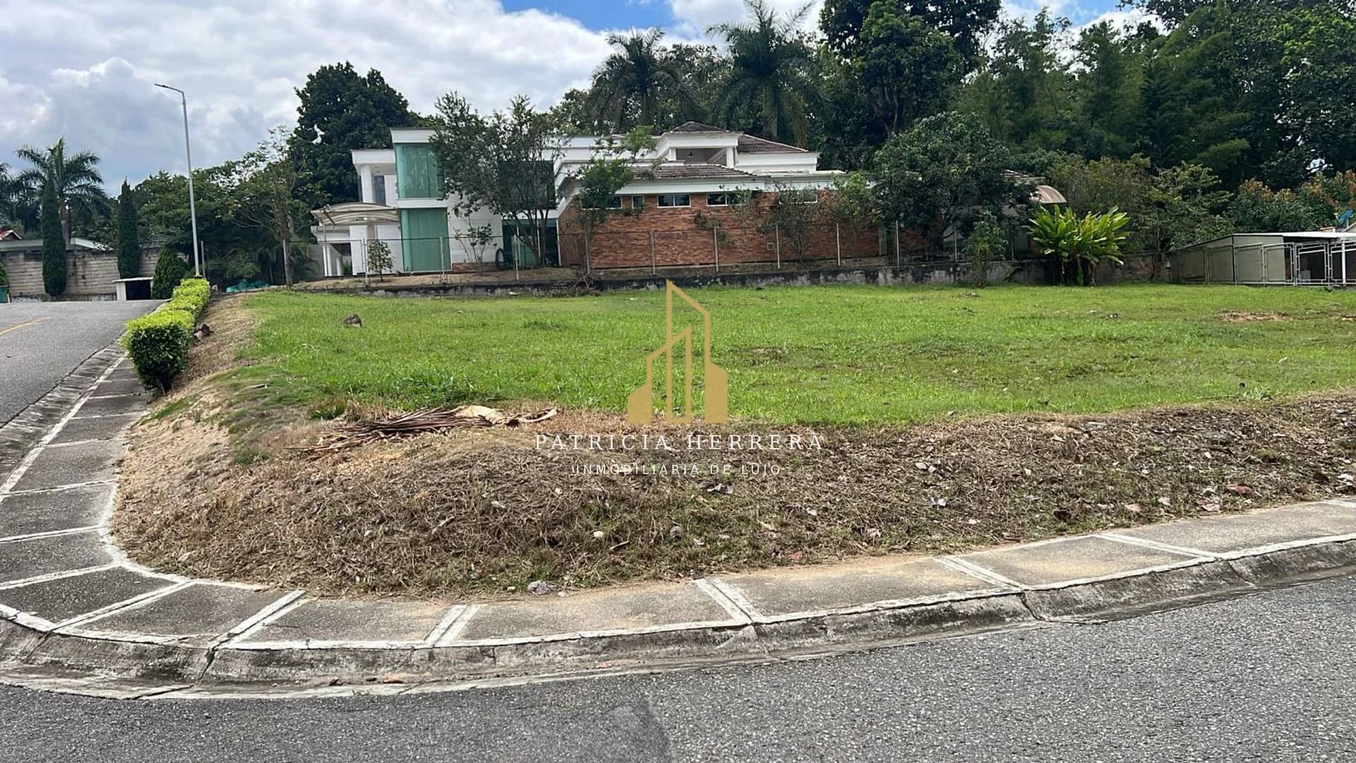 Terrazas de Mensuli, lote plano 