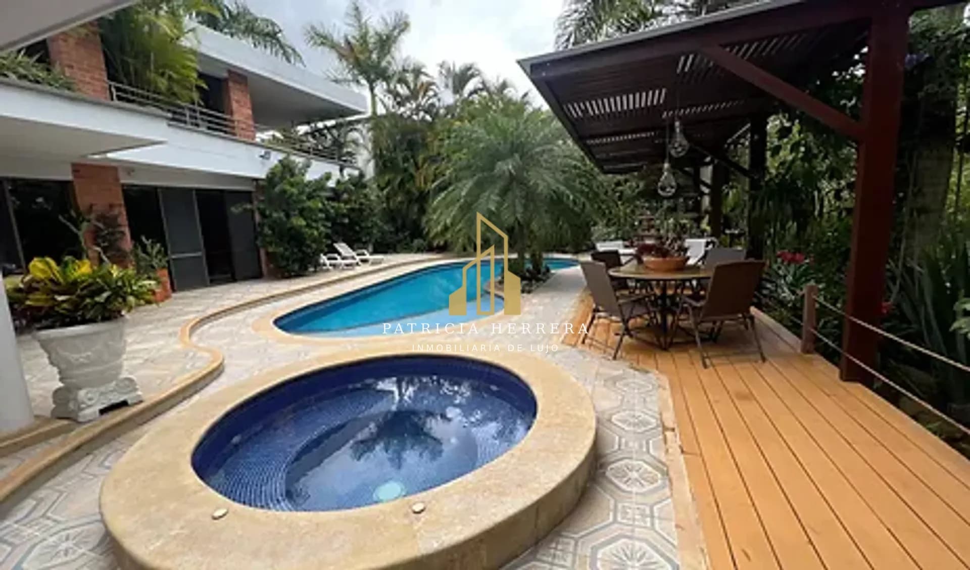 Ruitoque Condominio, casa con quebradita 