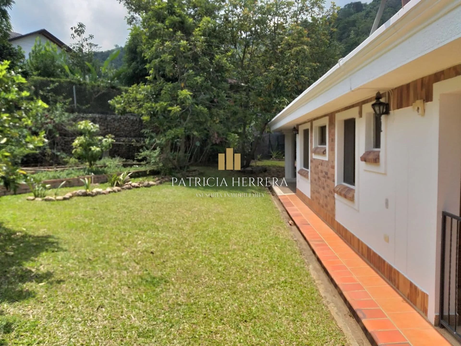 Casa en Menzuly — foto 16