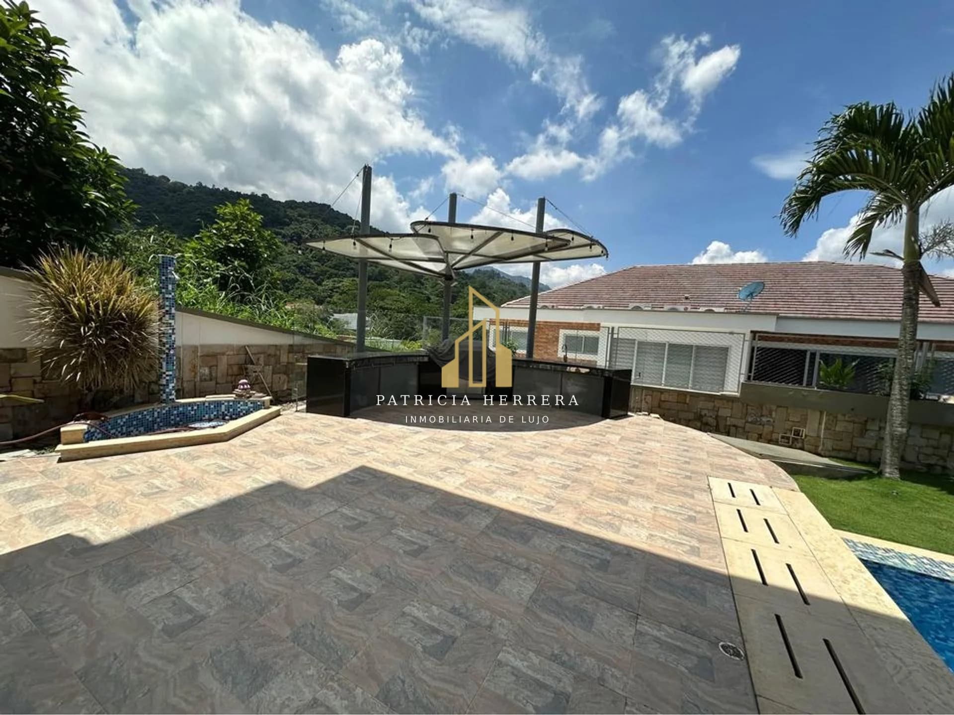 Terrazas de Mensuli , Hermosa, Amplia