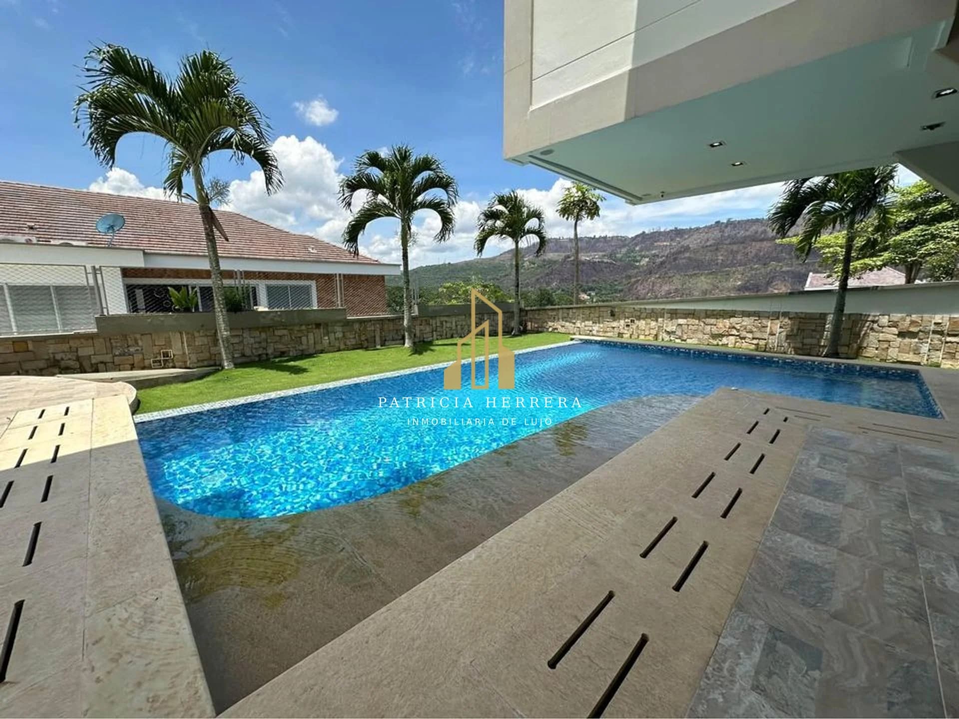 Casa en Menzuly — foto 2