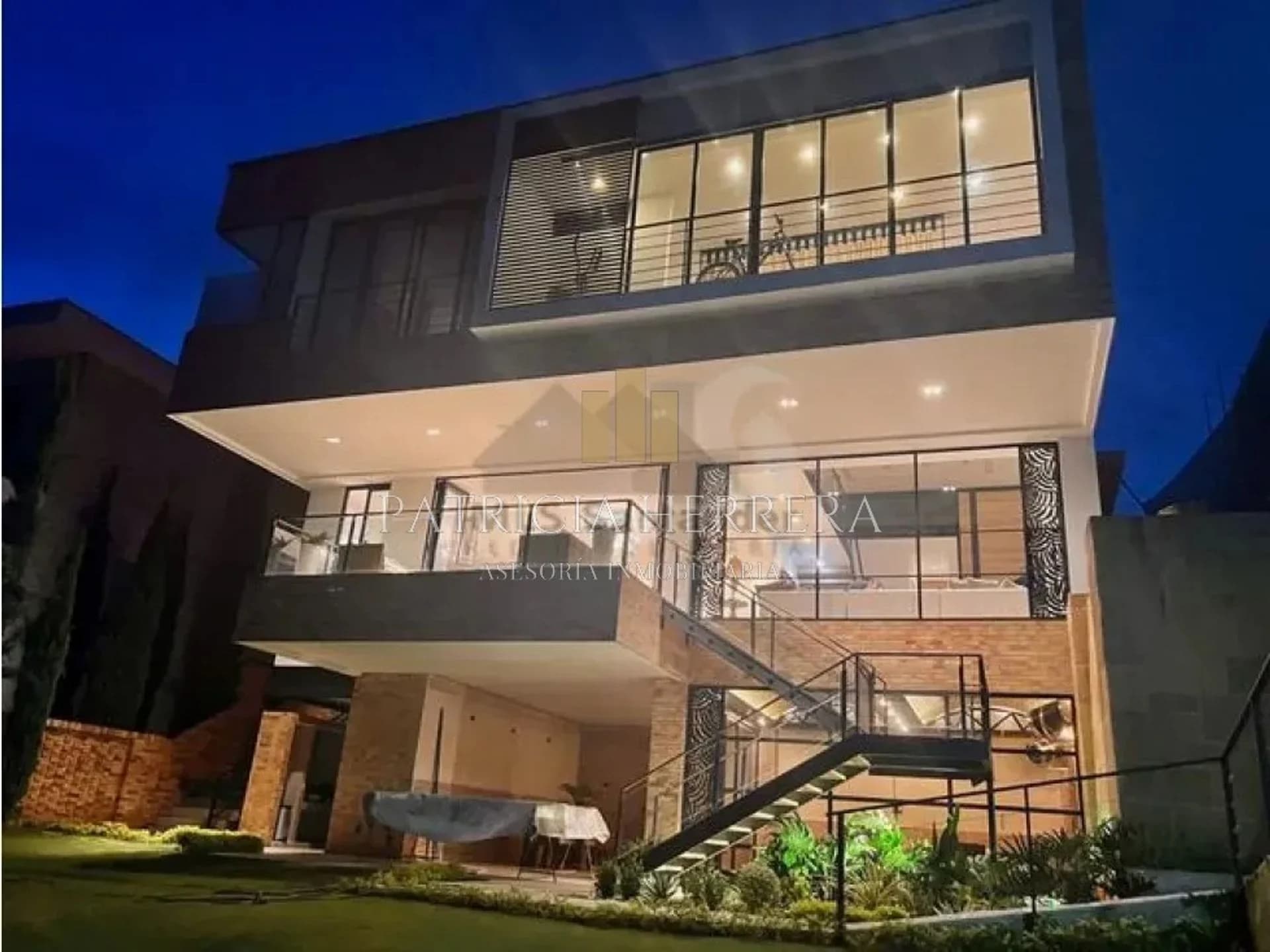 Casa en Menzuly — foto 2