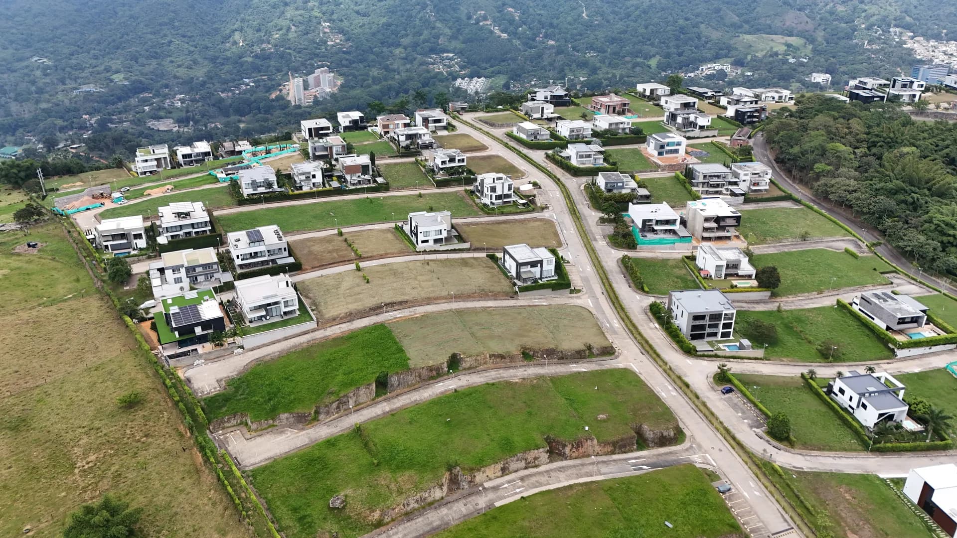 Terrenos en Punta Ruitoque, zona campestre exclusiva con paisaje abierto en Floridablanca