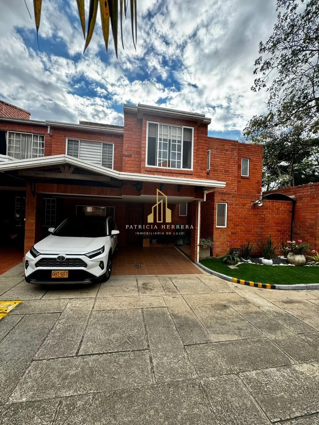 Casa en Lagos del Cacique — foto 1