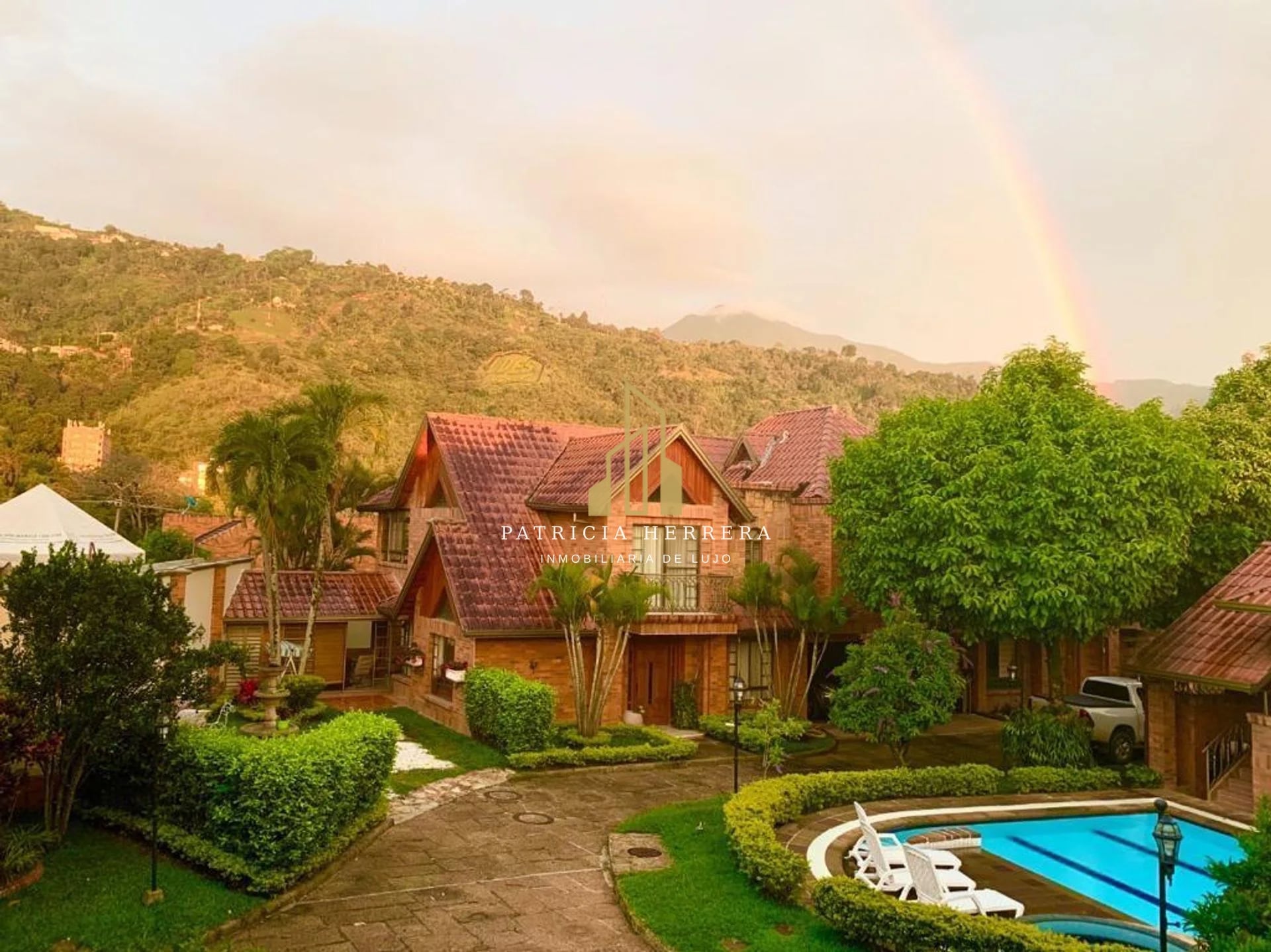Casa en Lagos del Cacique — foto 1
