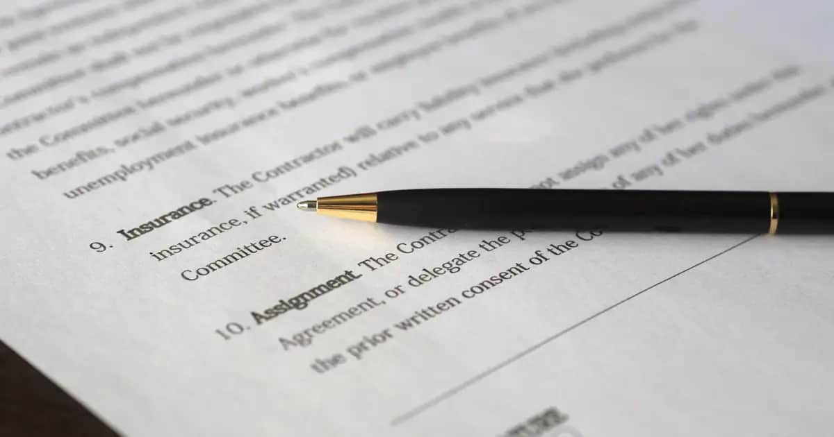 ¿Cómo leer un Certificado de Tradición y Libertad antes de comprar?